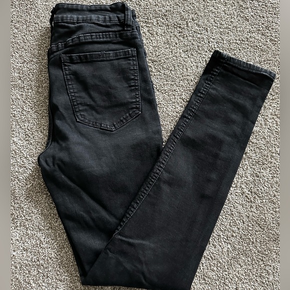 Cali Black Ultra High Rise Skinny Jean Size 5 - Picture 1 of 4